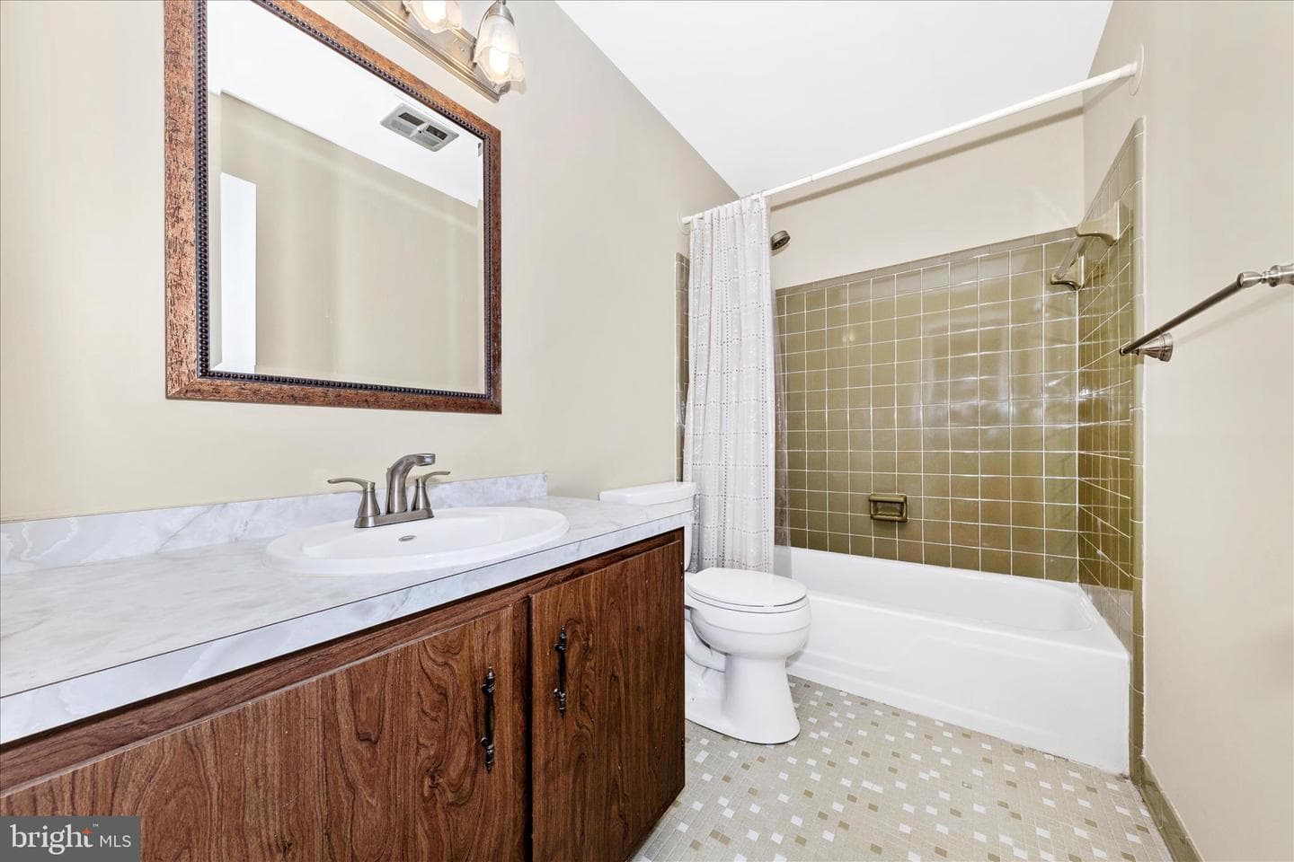 3 Pavilion Drive photo 37