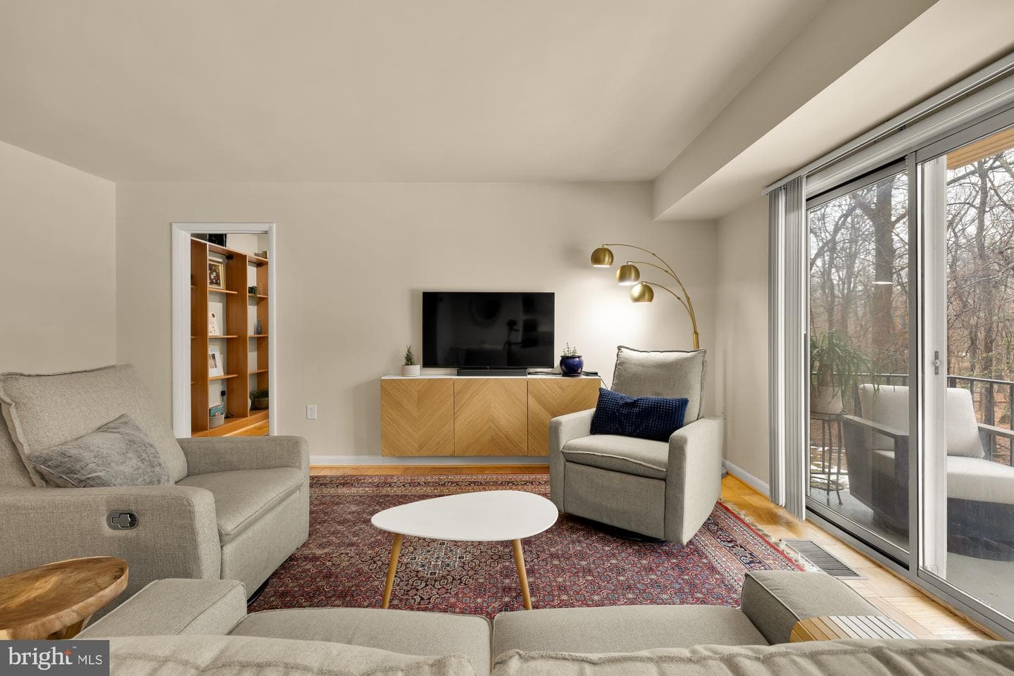 10661 Weymouth Street #102 photo 1