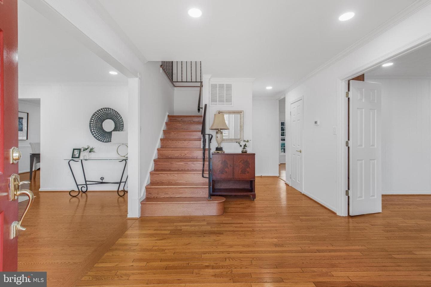 4609 Thornhurst Drive photo 2