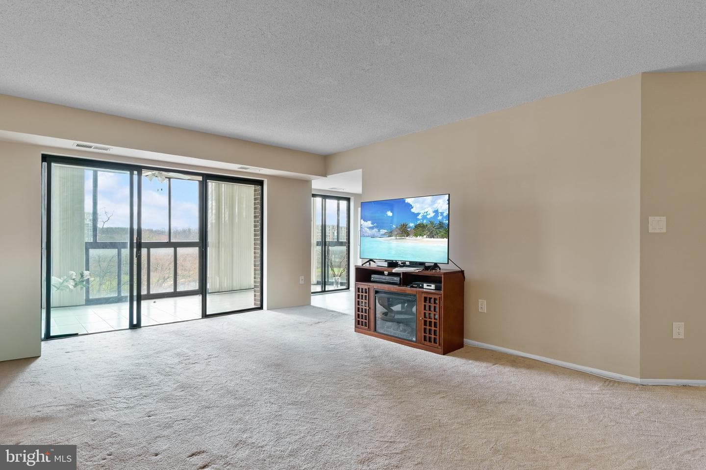 15115 Interlachen Drive #3-607 photo 19