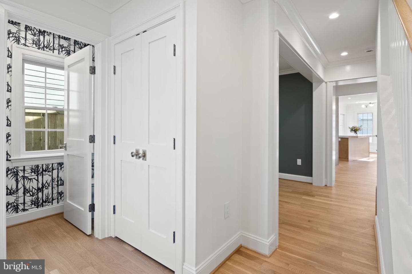 5522 Lincoln Street photo 5