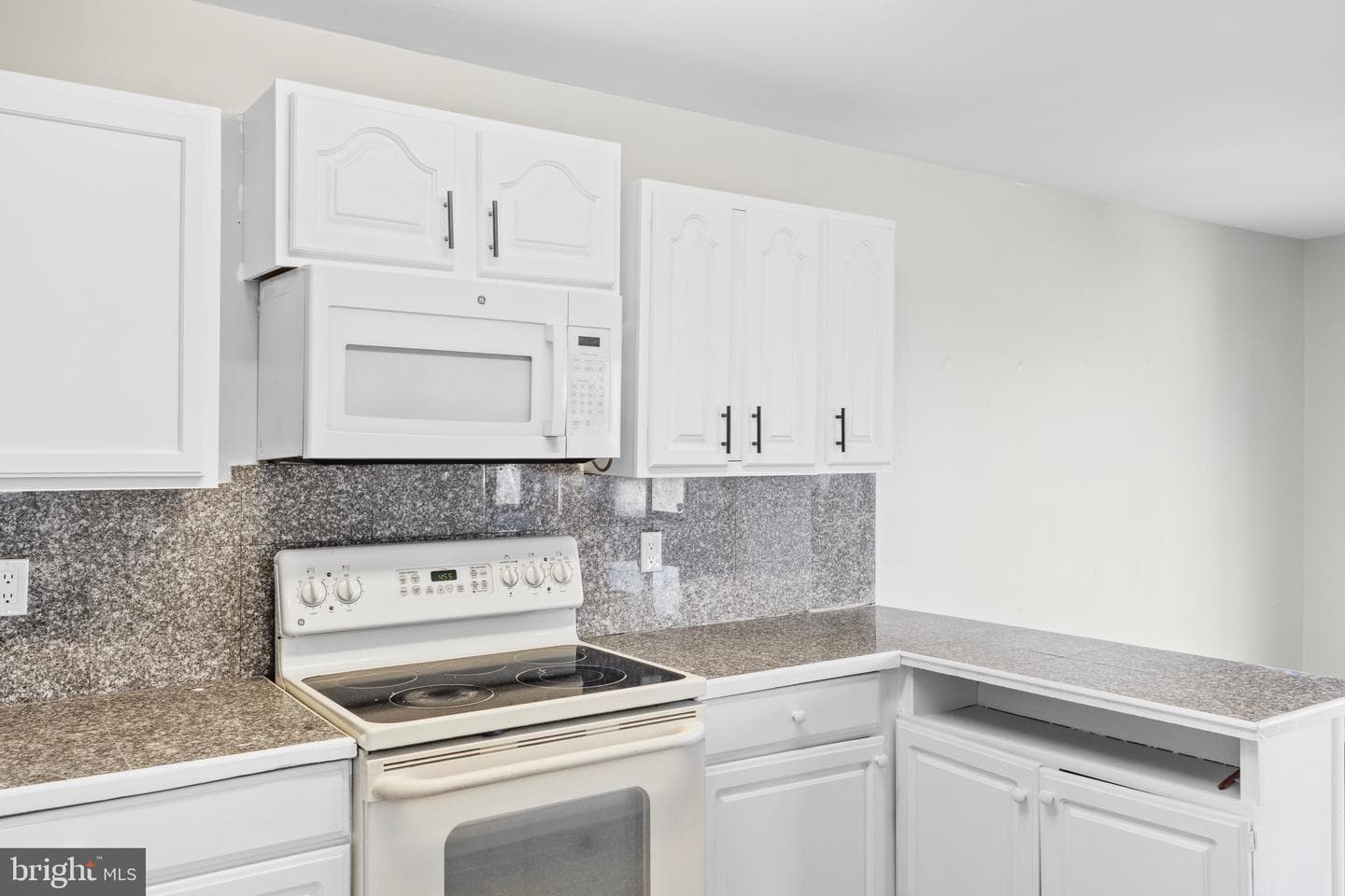 18515 Tarragon Way photo 3