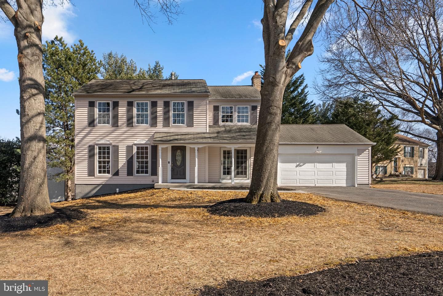 8 Seville Way photo 1