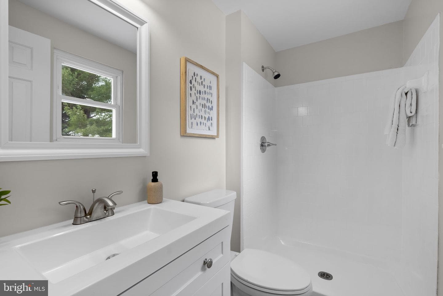8 Seville Way photo 18
