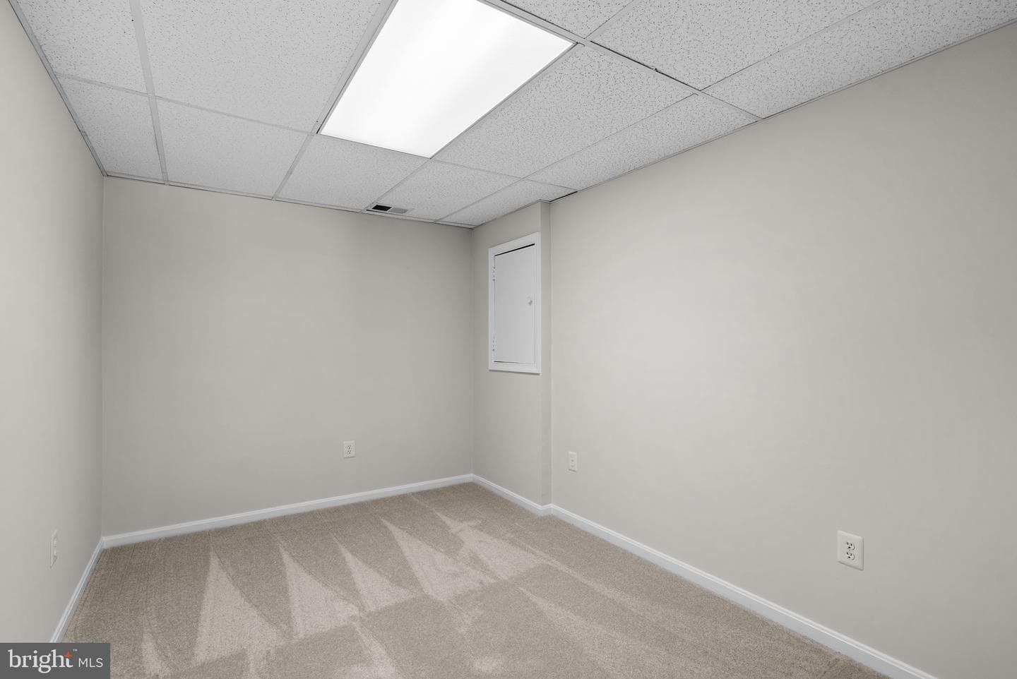 8 Seville Way photo 25