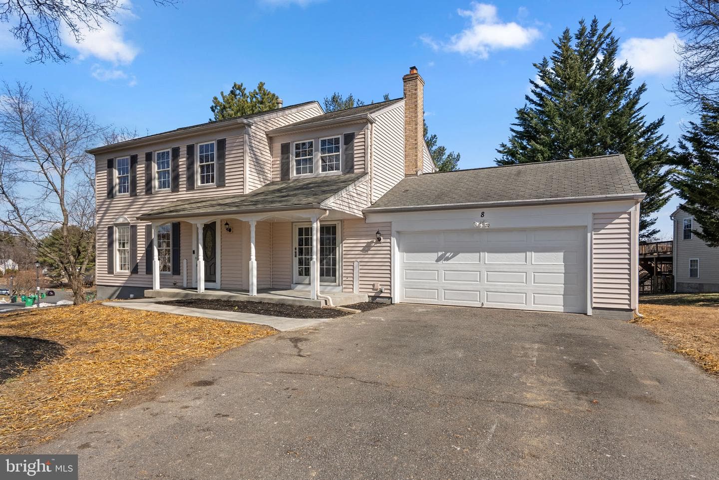 8 Seville Way photo 3