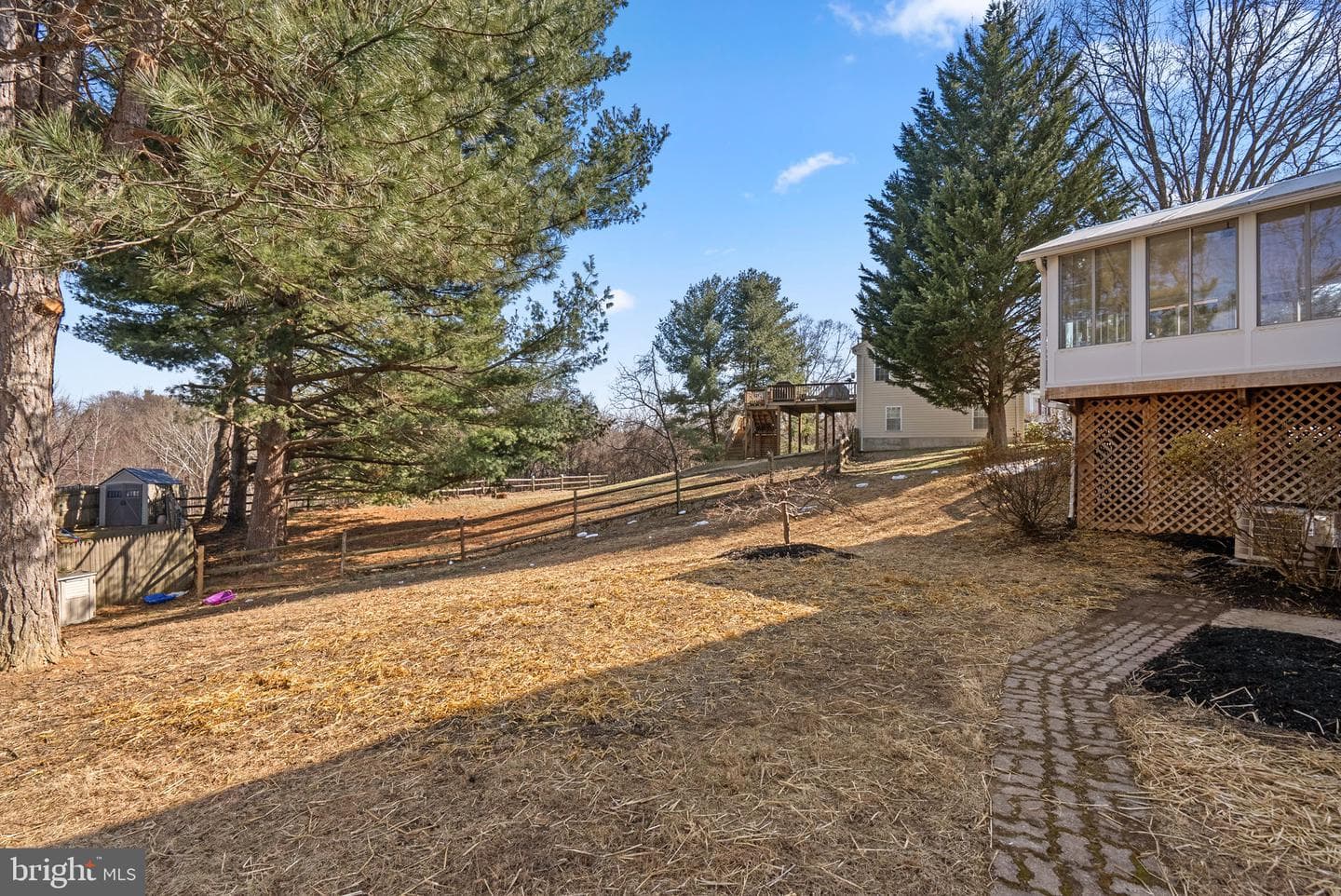 8 Seville Way photo 32