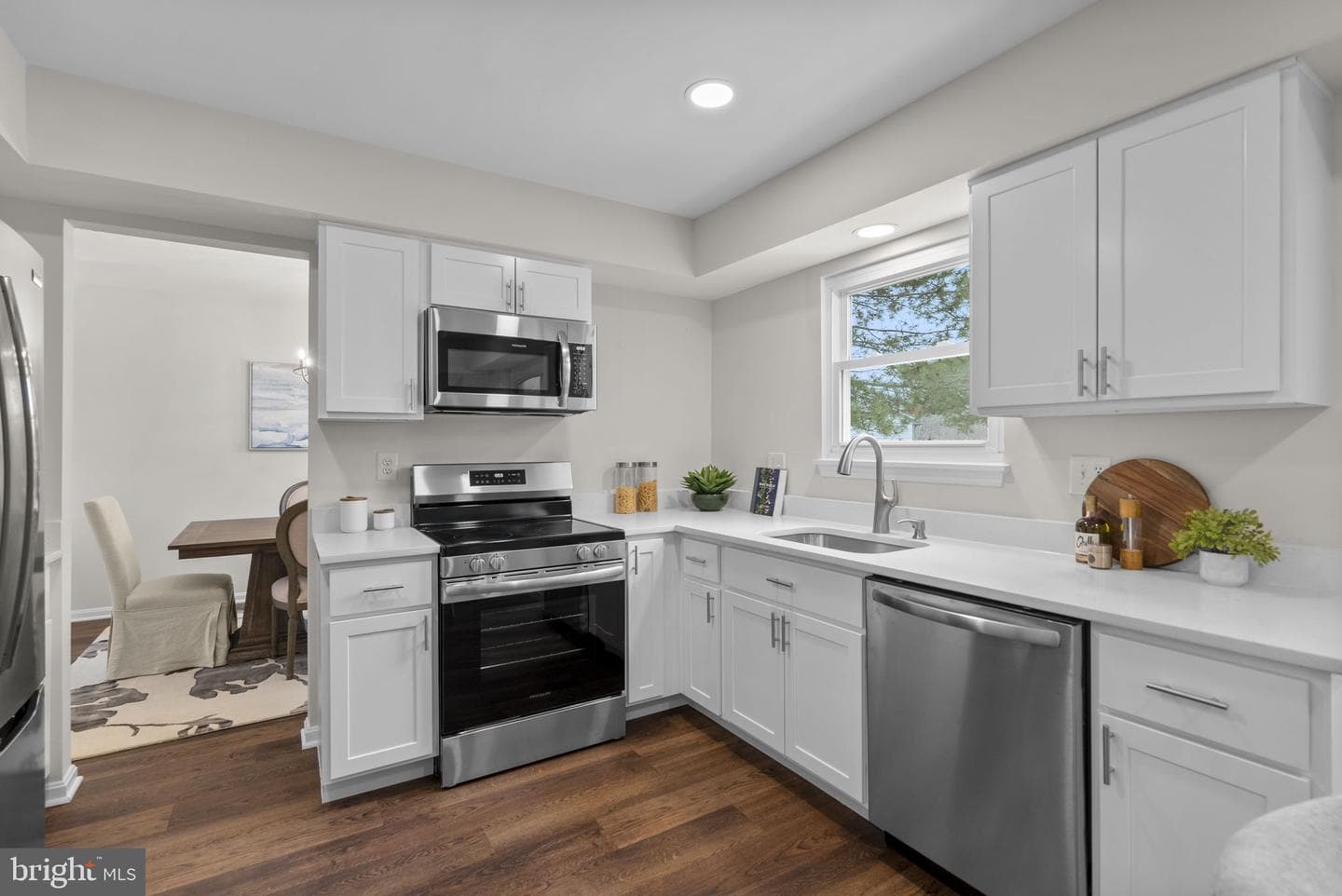 8 Seville Way photo 39