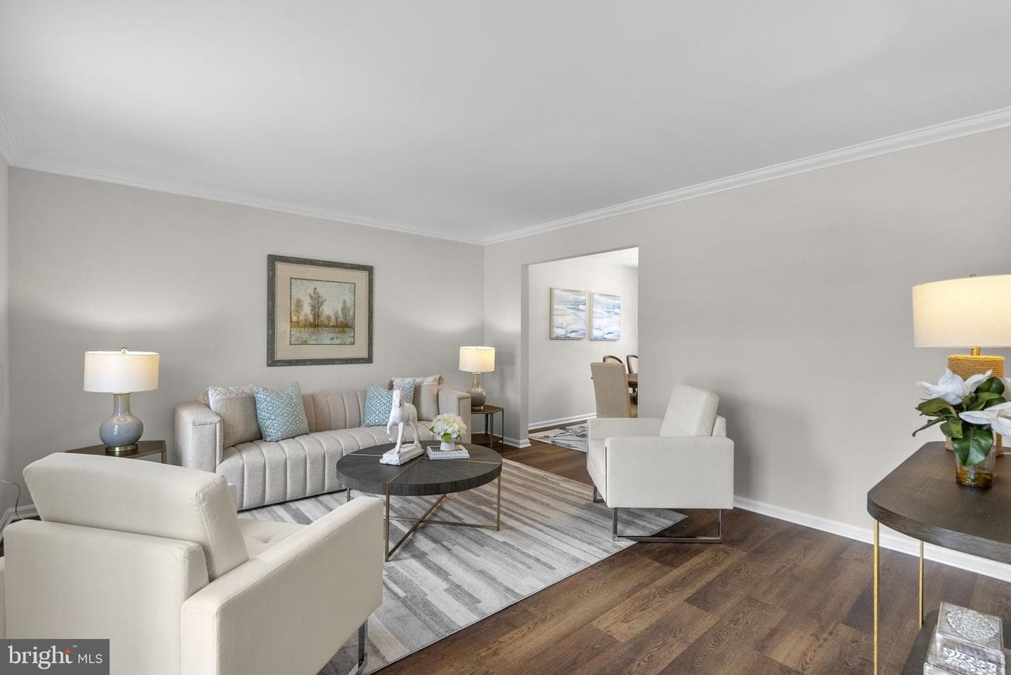 8 Seville Way photo 4