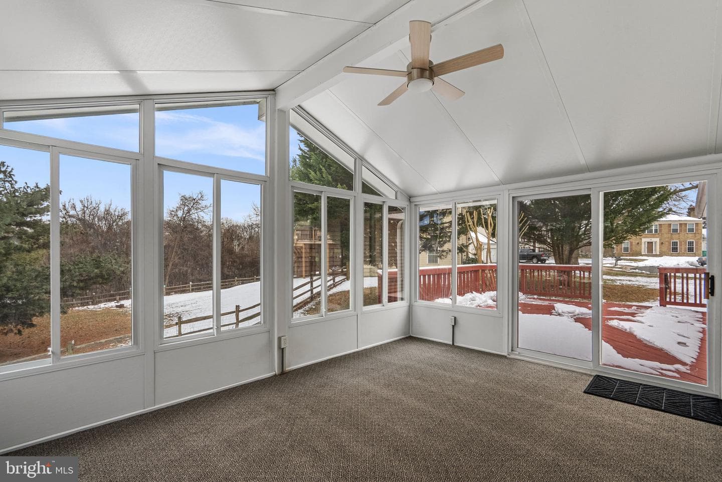 8 Seville Way photo 42