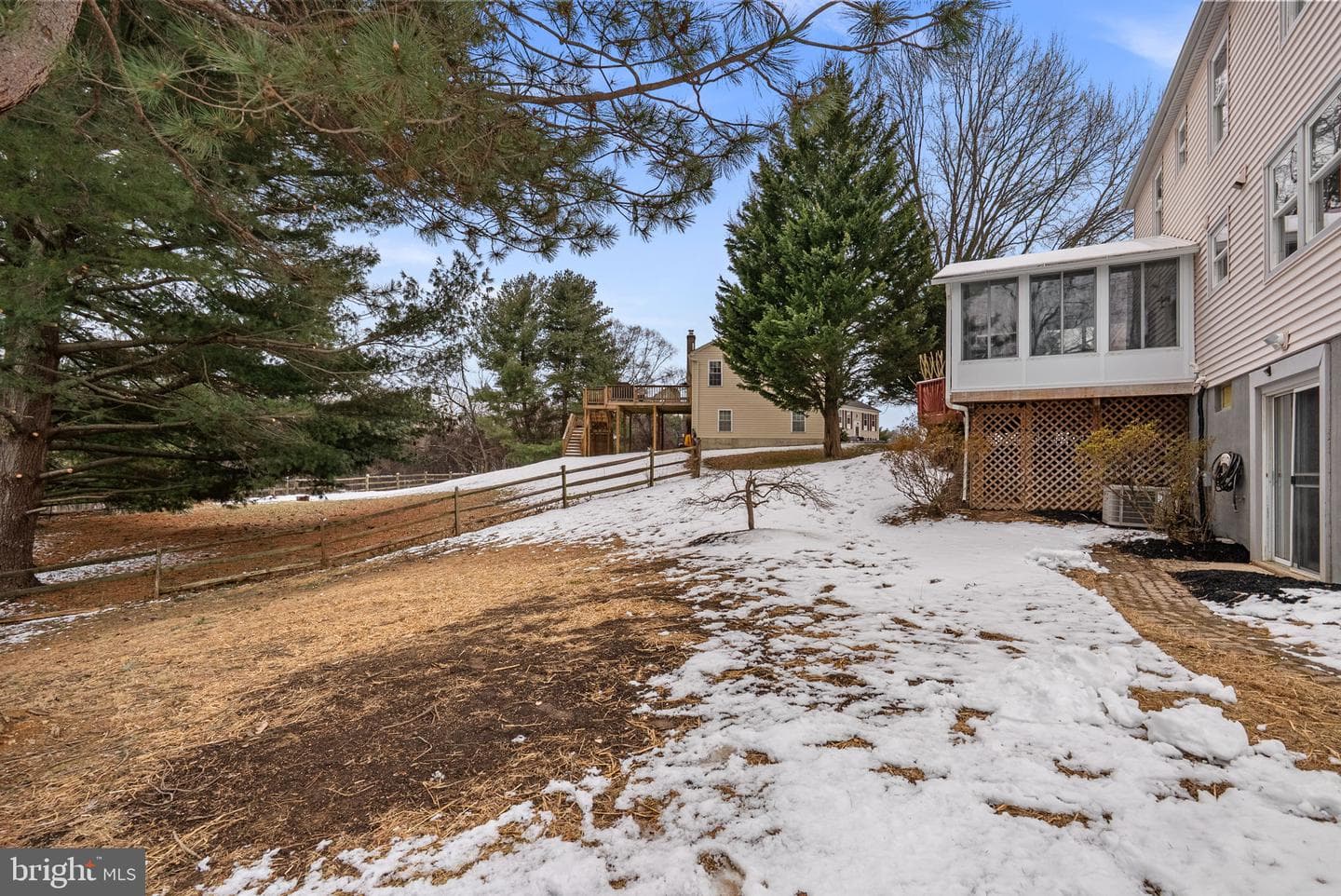 8 Seville Way photo 45