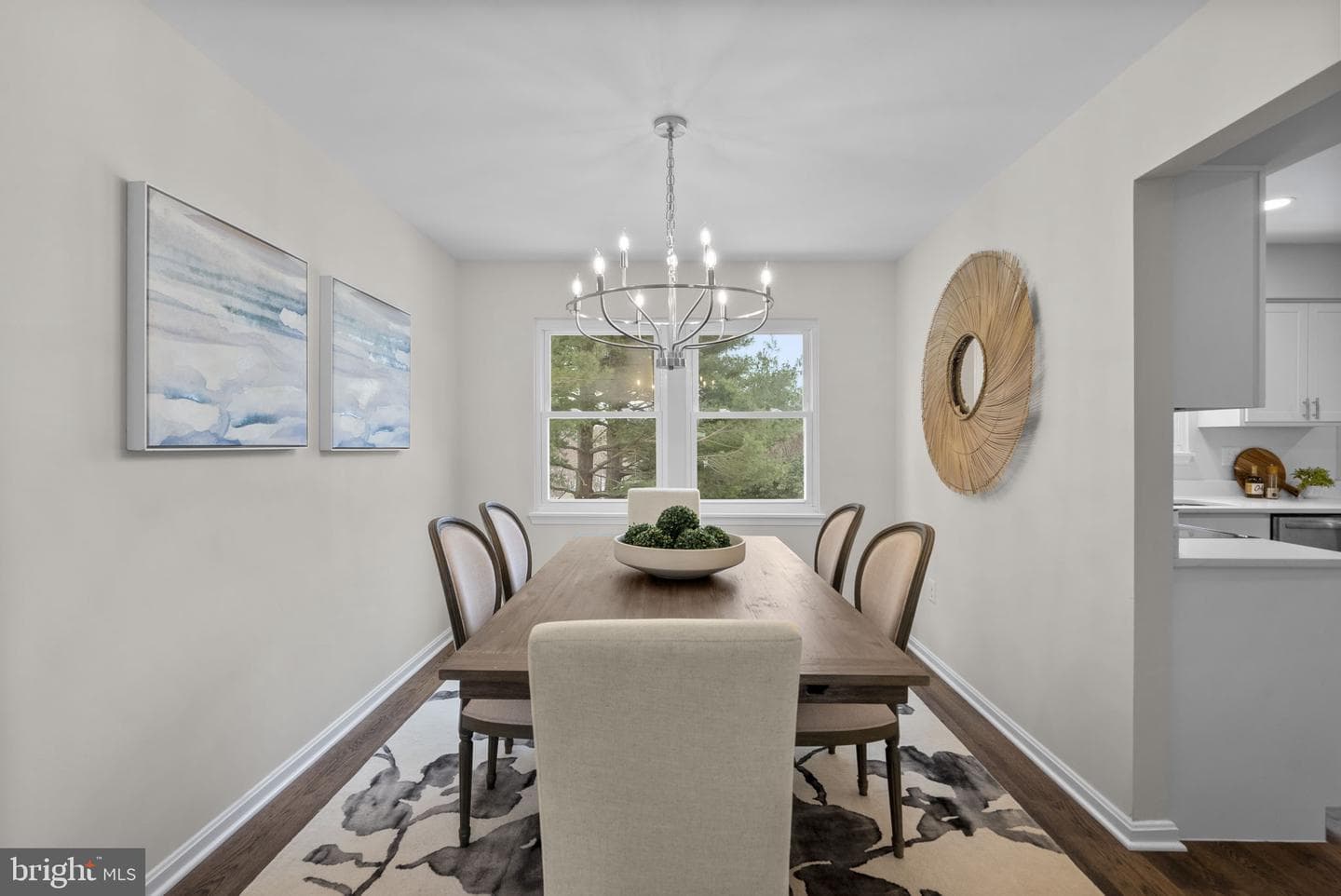 8 Seville Way photo 6