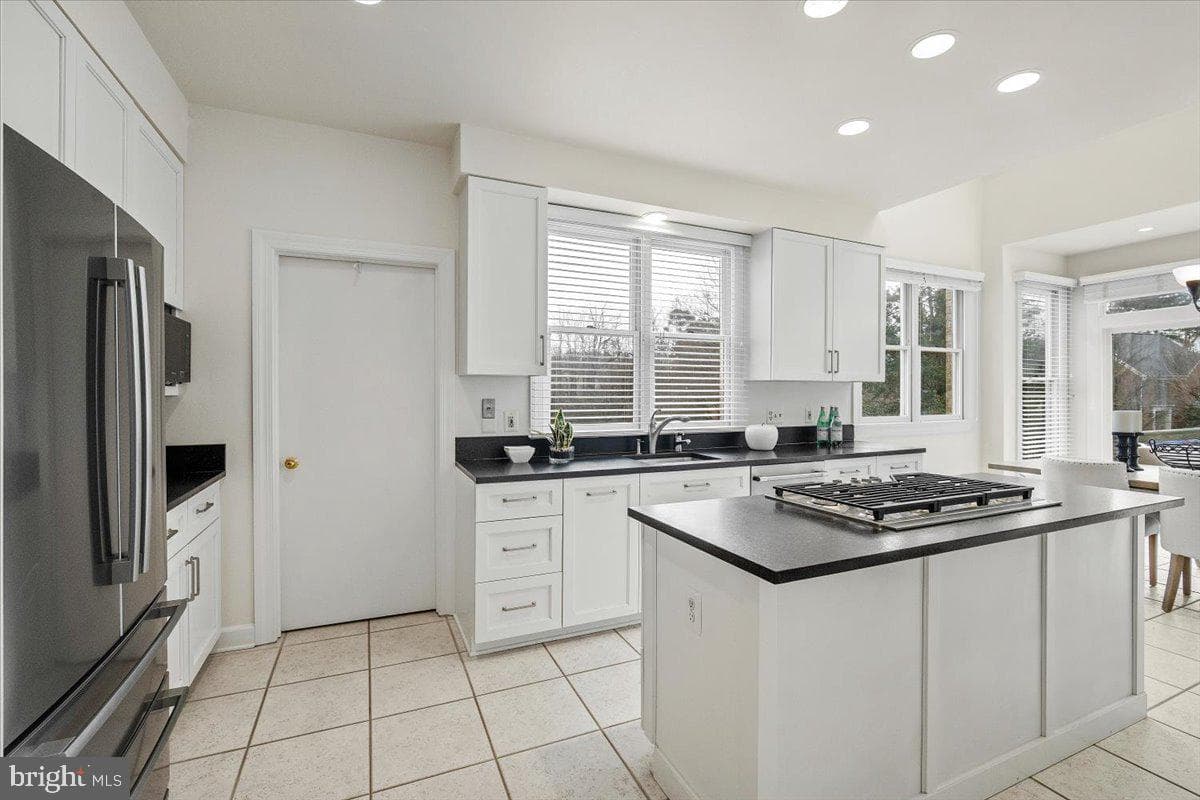 10409 Democracy Lane photo 18