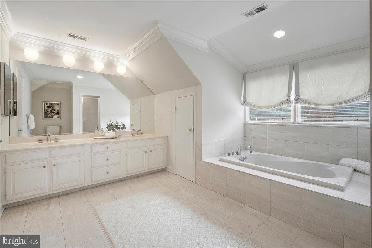 10409 Democracy Lane photo 29