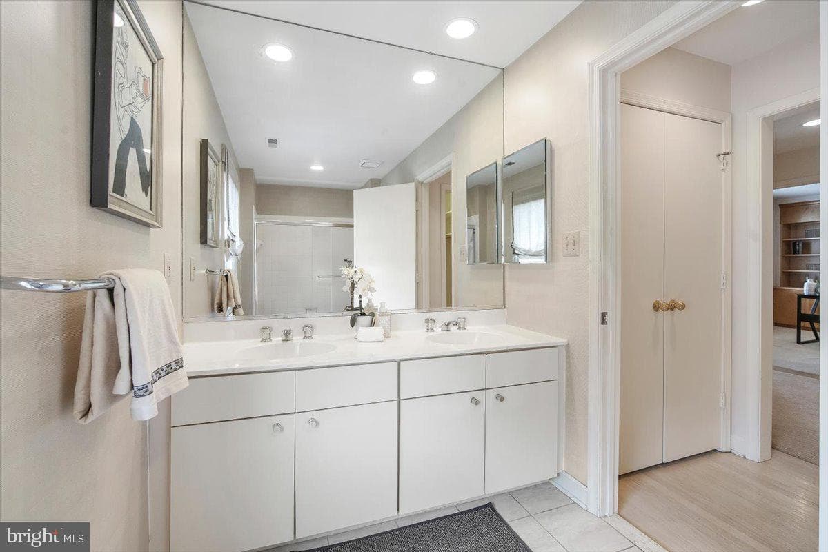 10409 Democracy Lane photo 40