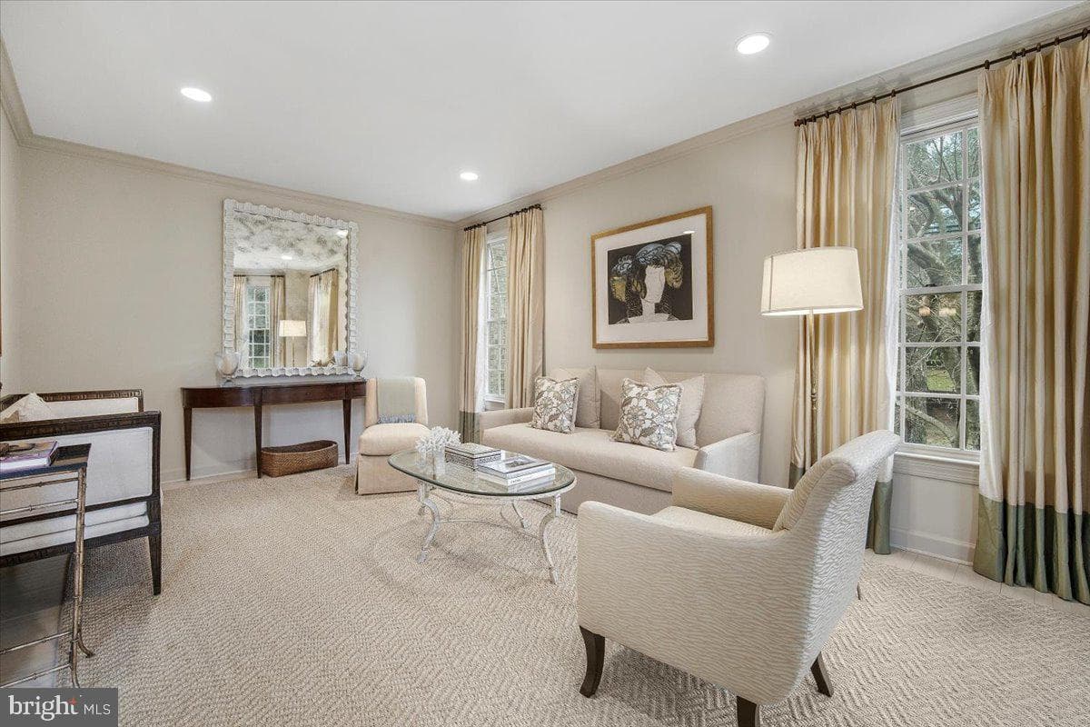 10409 Democracy Lane photo 6