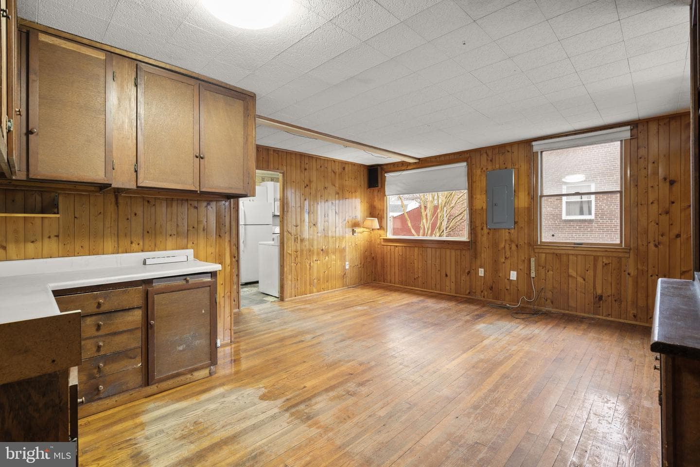 9910 Lorain Avenue photo 2