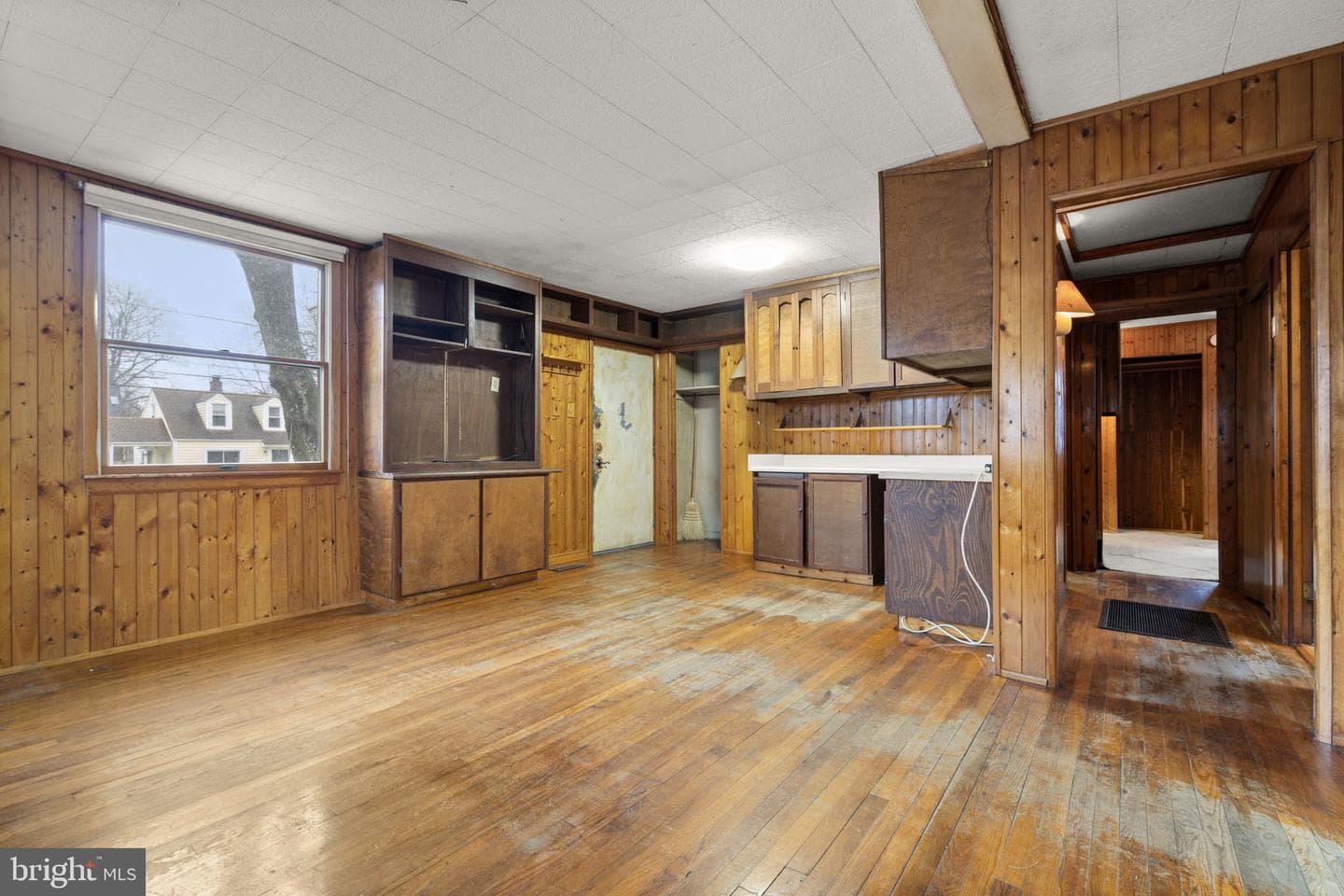 9910 Lorain Avenue photo 4