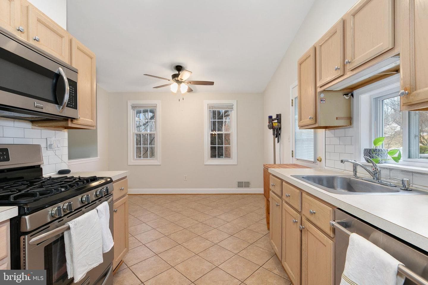14312 Morton Hall Road photo 10