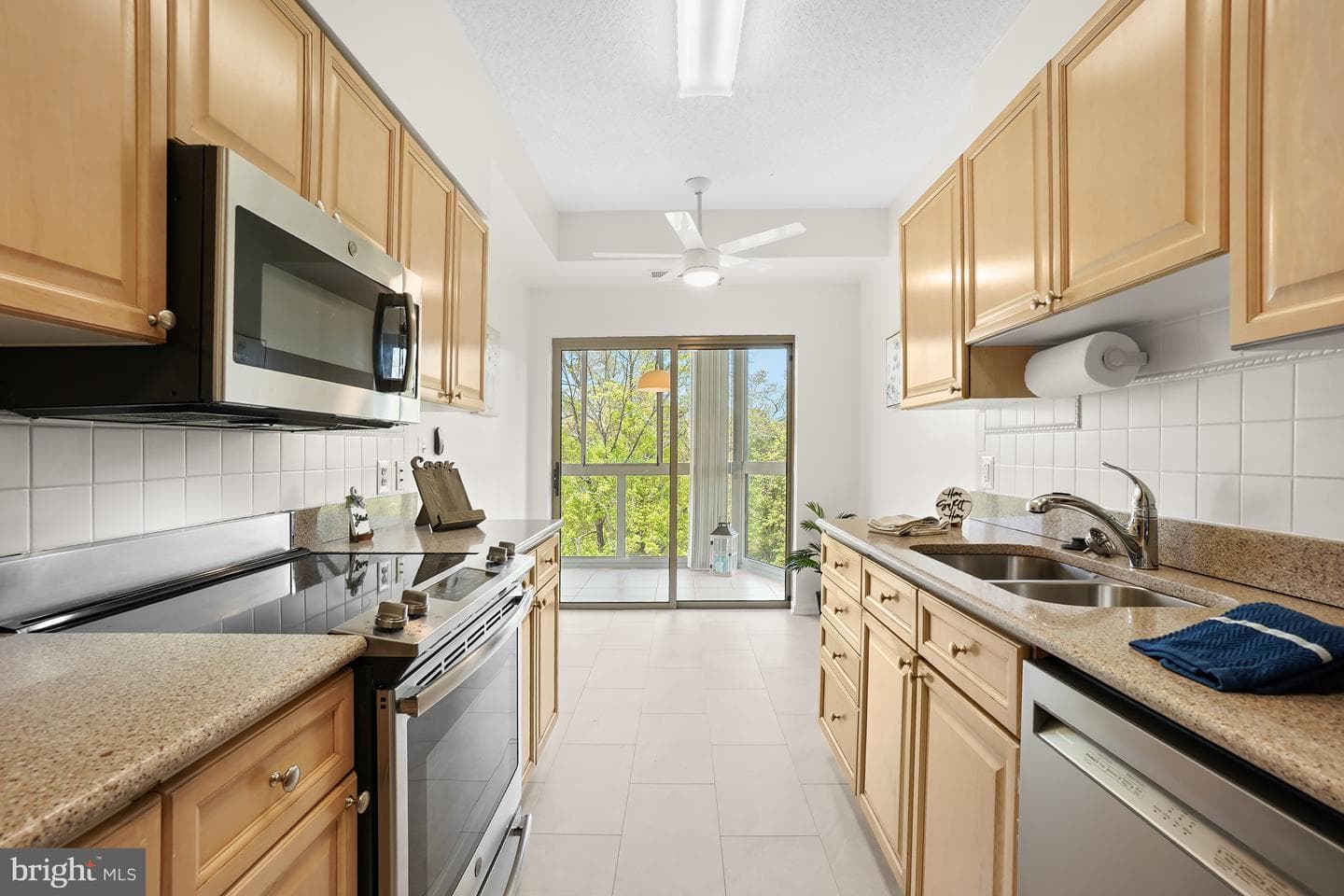 2904 N Leisure World Boulevard #403 photo 3