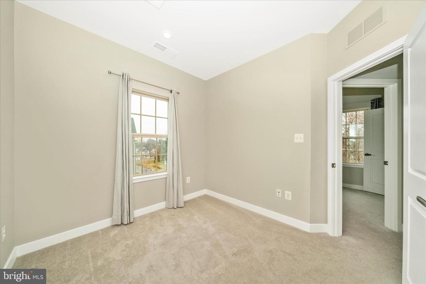 9537 Tall Oaks Road photo 32