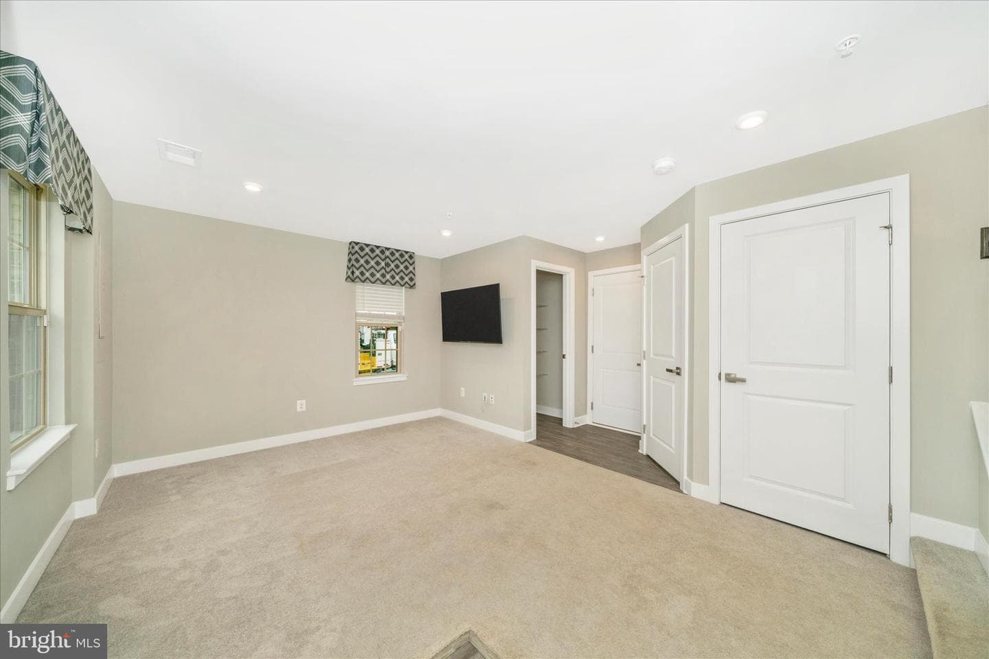 9537 Tall Oaks Road photo 5