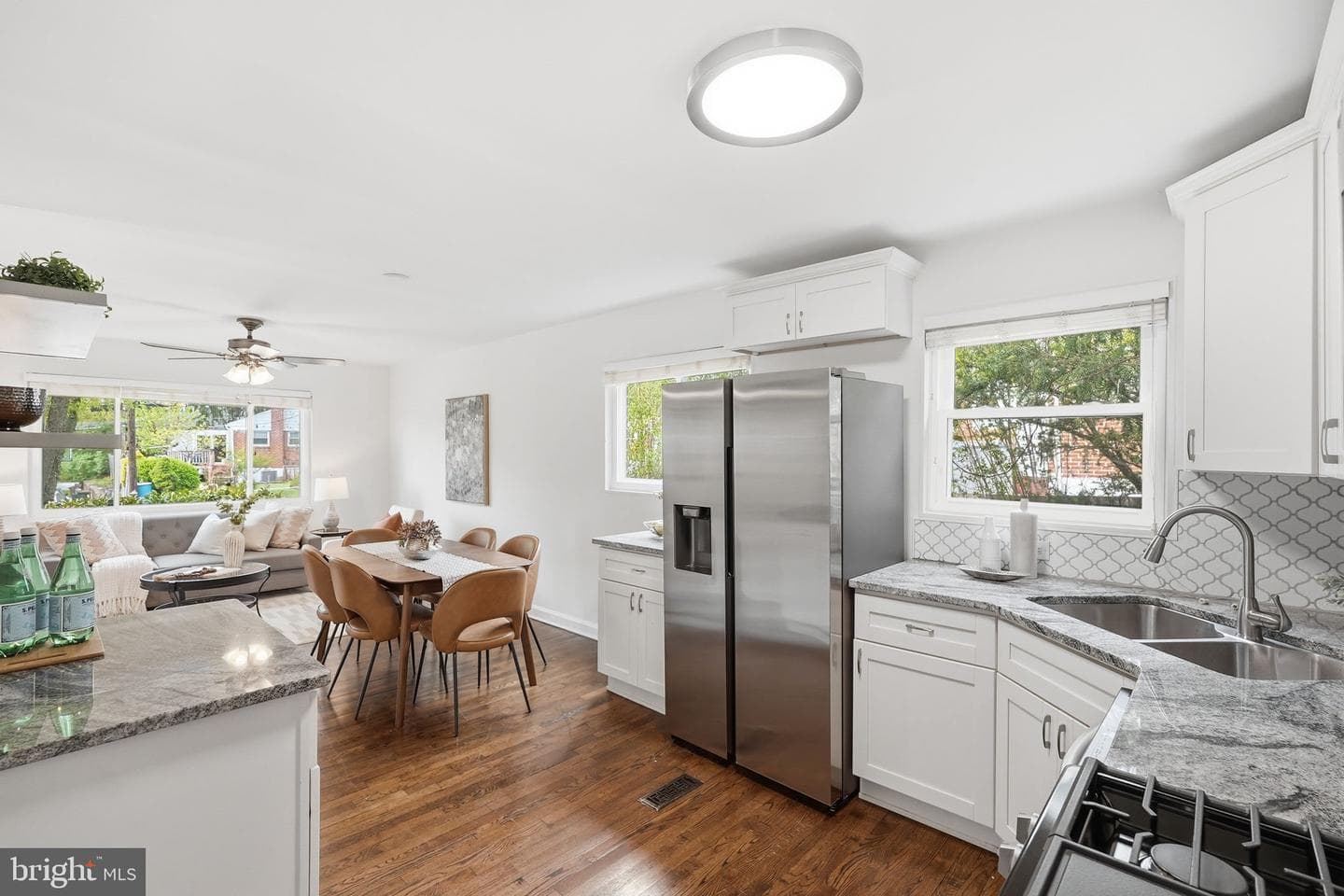 4421 Jupiter Street photo 8
