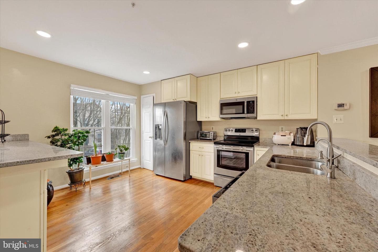 2331 Massanutten Drive photo 5