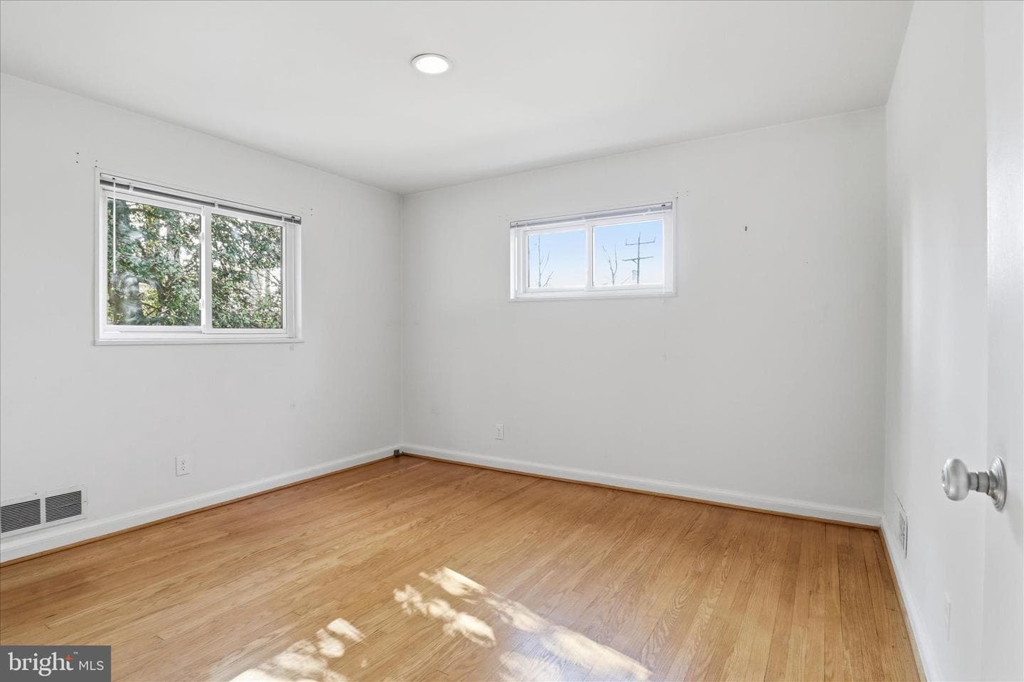 10014 Cedar Lane photo 15