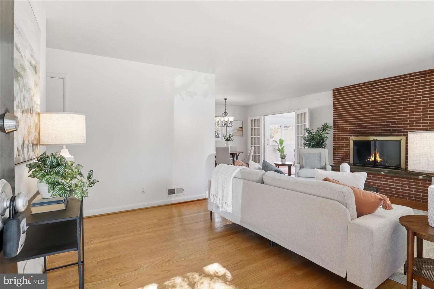 10014 Cedar Lane photo 2