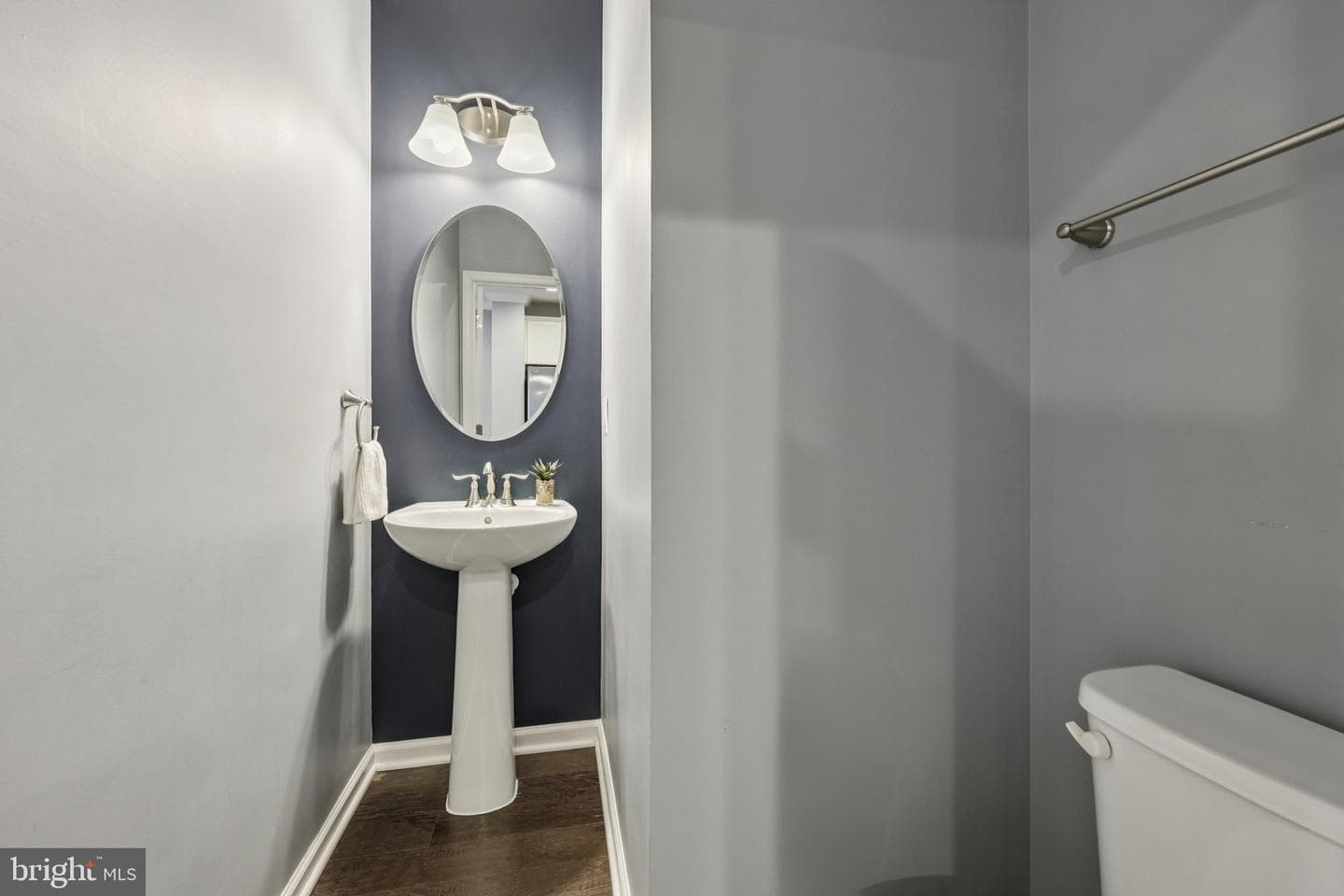 1605 Regent Manor Court photo 18