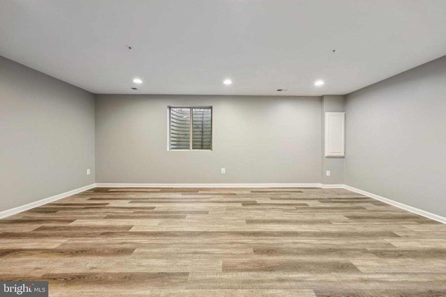 1605 Regent Manor Court photo 33