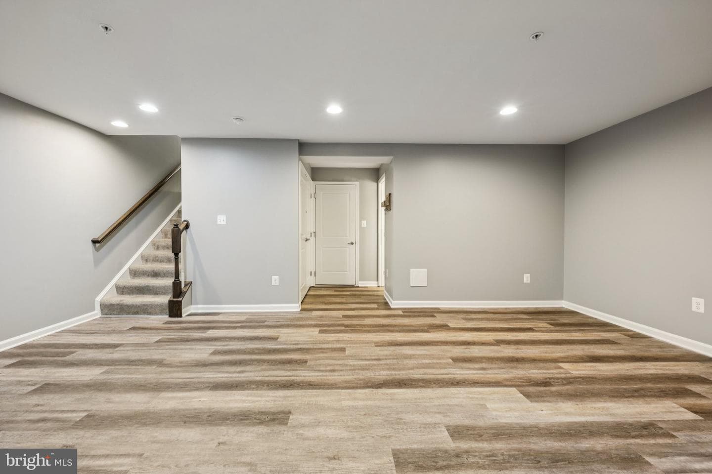 1605 Regent Manor Court photo 8