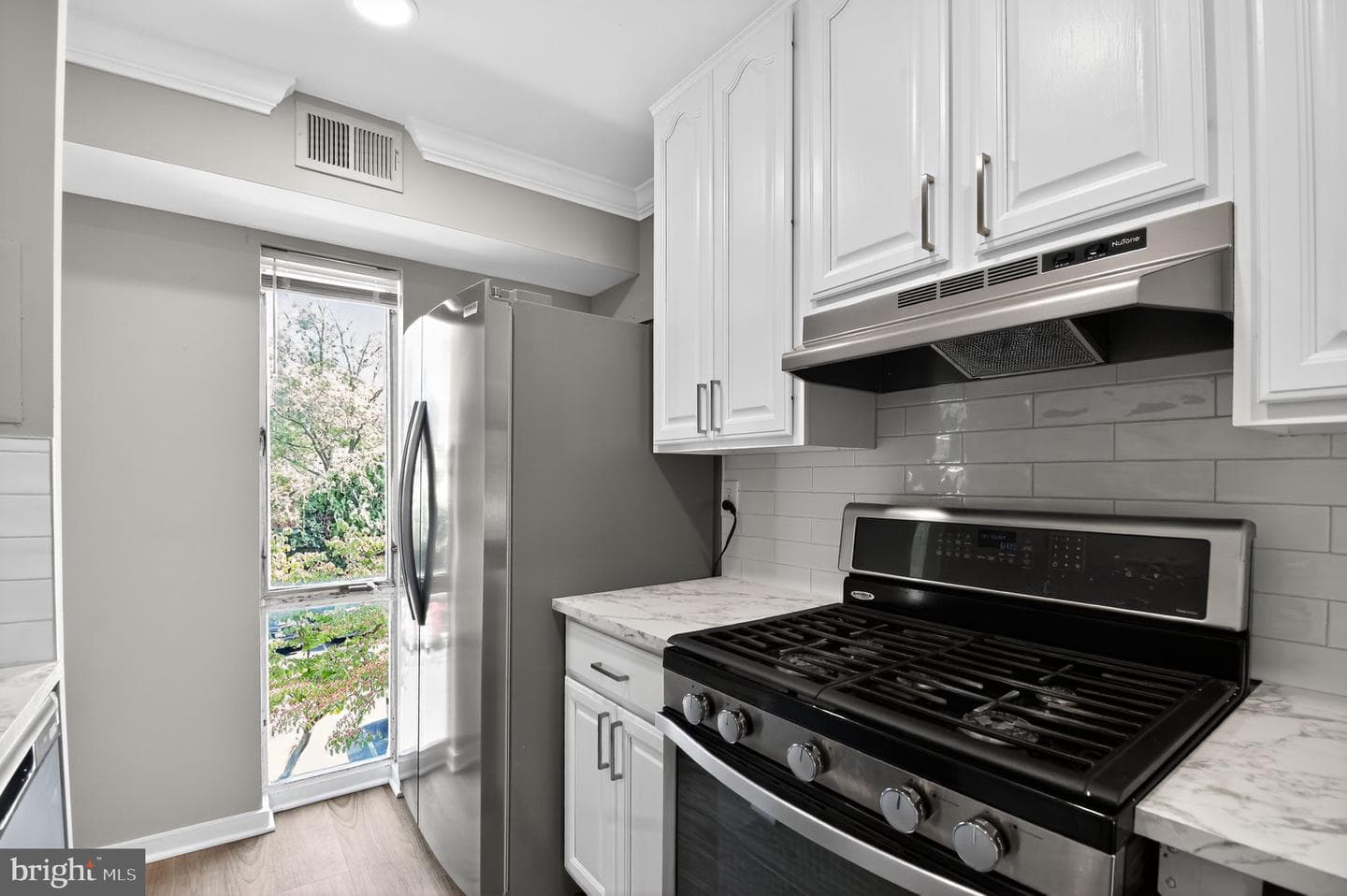 3234 Hewitt Avenue #3-4-B photo 10