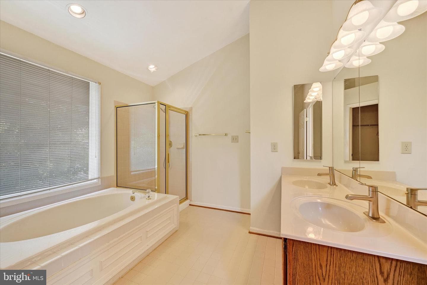 14003 Forest Ridge photo 27
