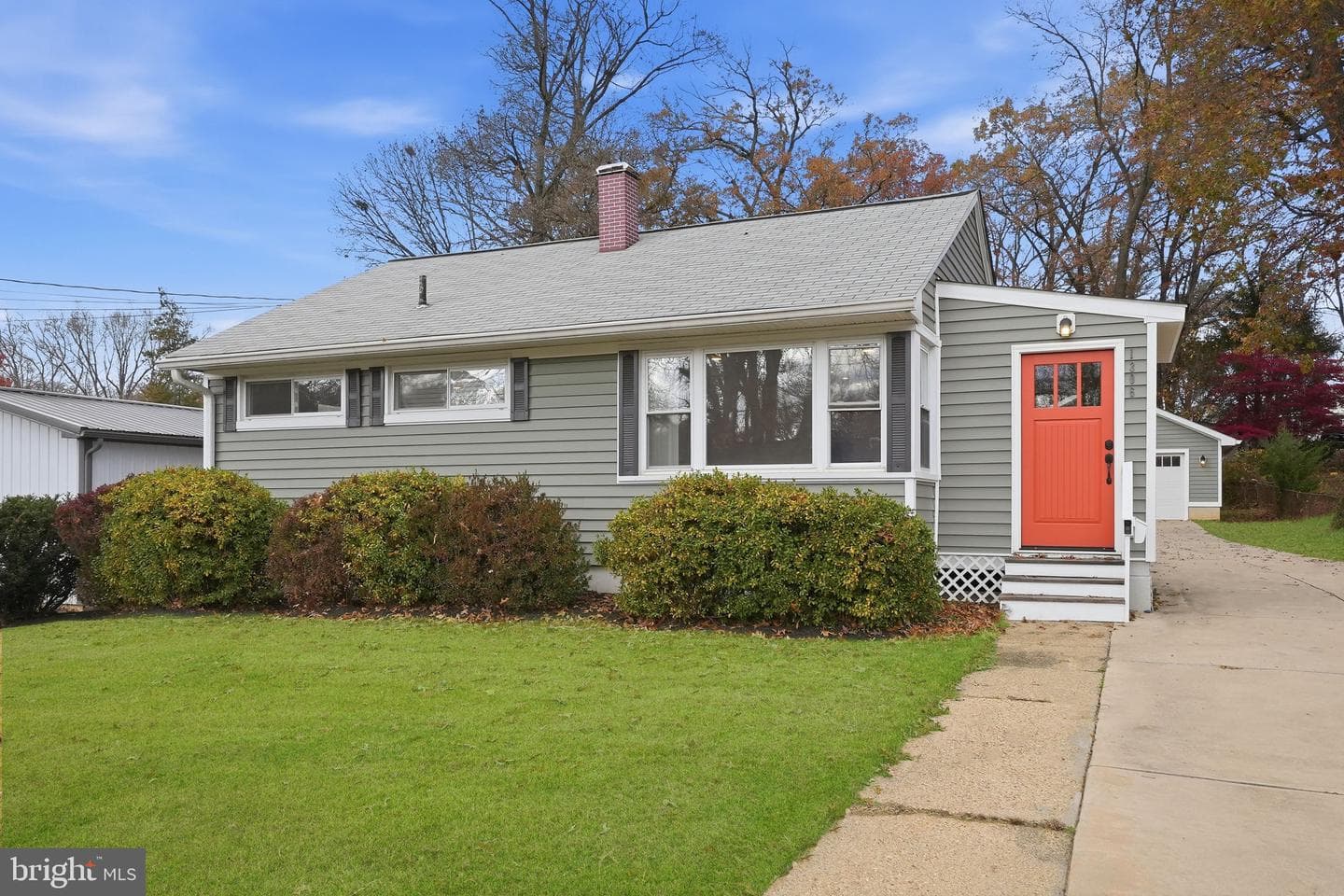 1306 Abbott Road photo 1