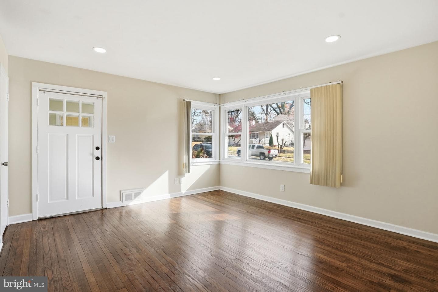 1306 Abbott Road photo 4