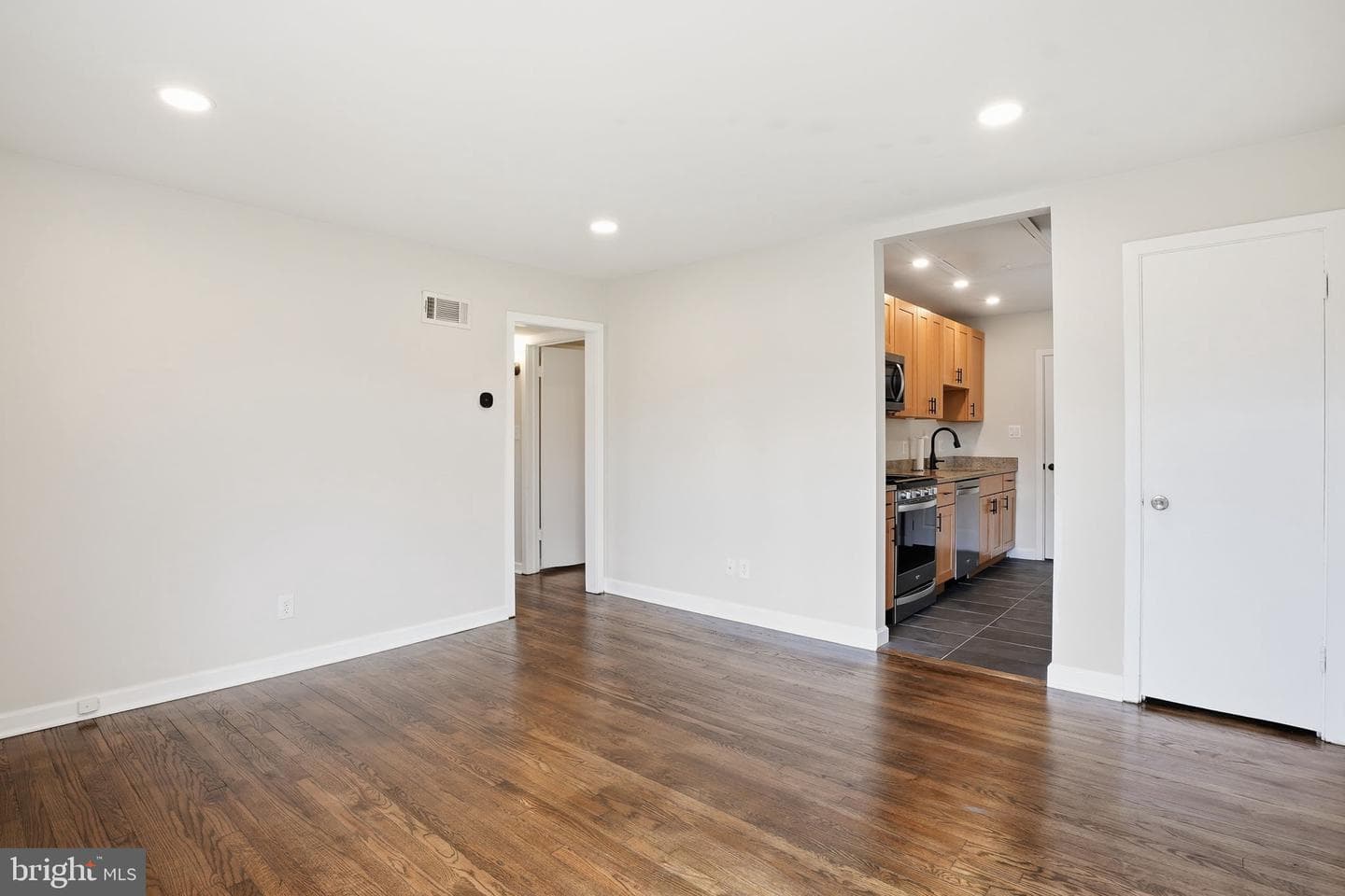 1306 Abbott Road photo 6
