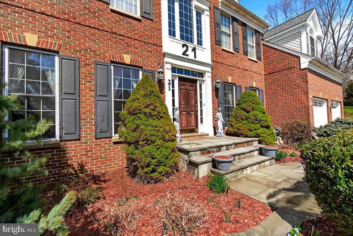 21 Hackett Court photo 4