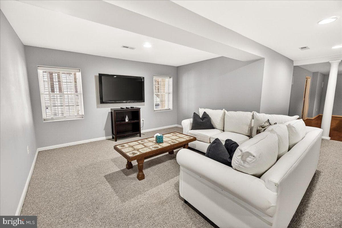 21 Hackett Court photo 61