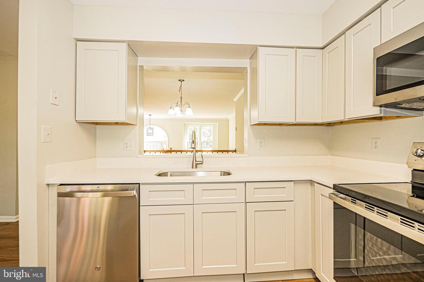 7721 Majestic Way photo 14