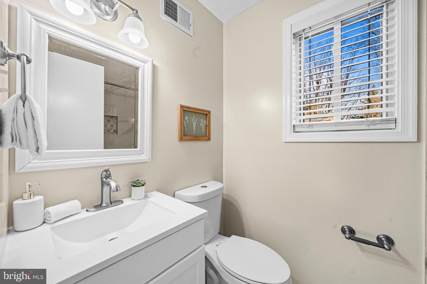 7818 Briardale Terrace photo 23