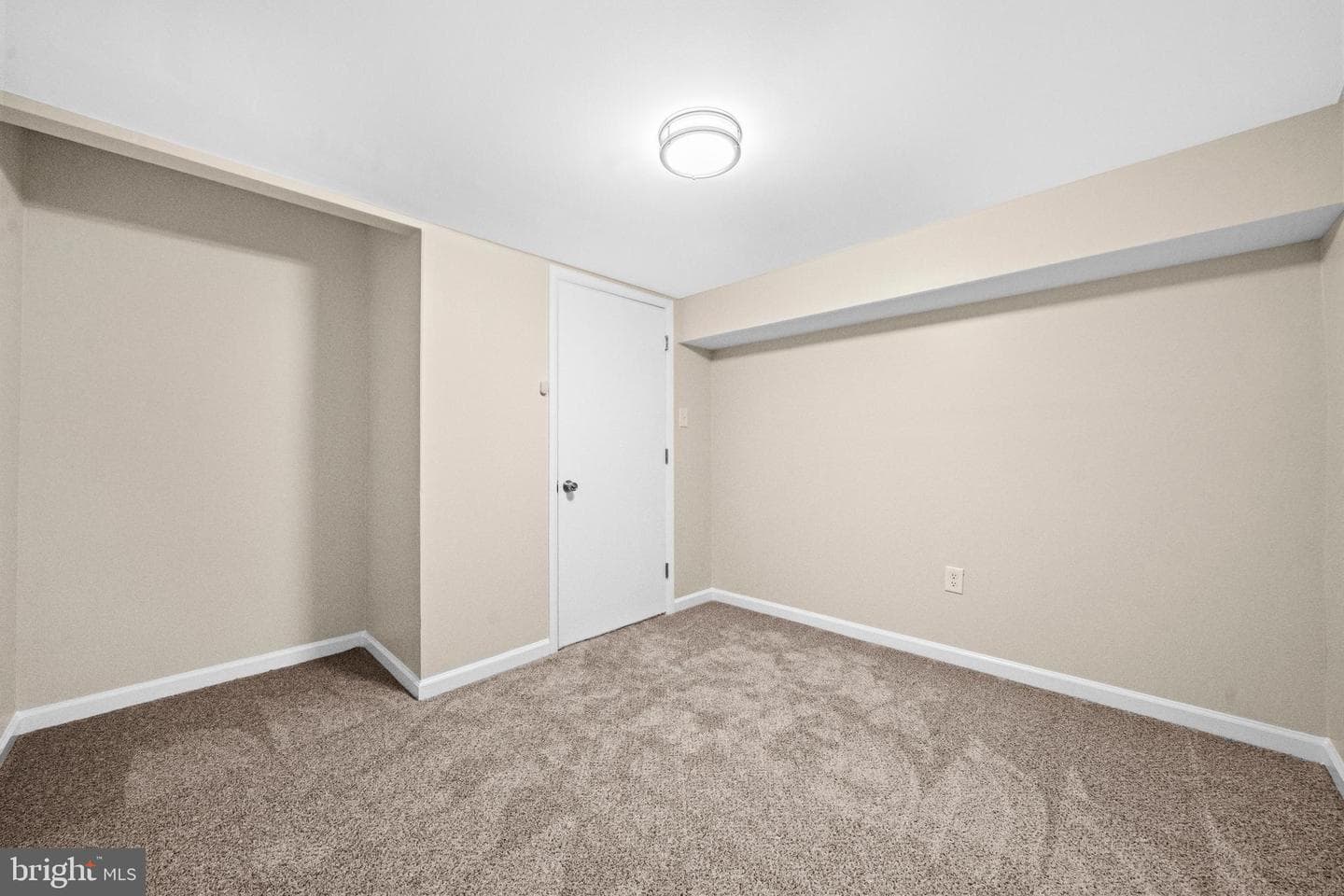 7818 Briardale Terrace photo 31