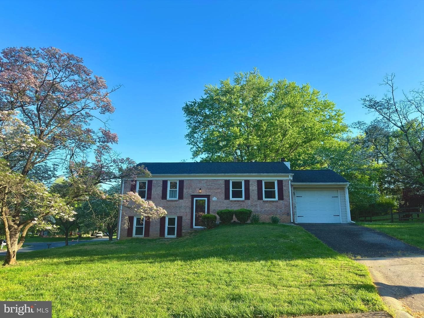 11200 Trippon Ct, North Potomac
