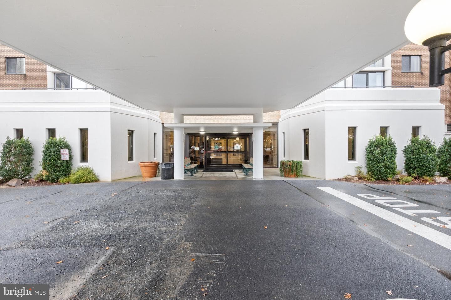 15107 Interlachen Drive #2-801 photo 2