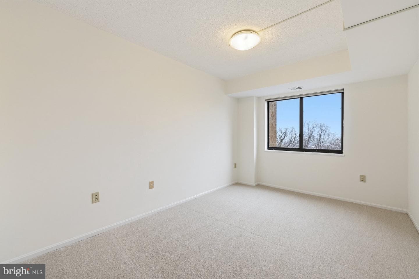 15107 Interlachen Drive #2-801 photo 33