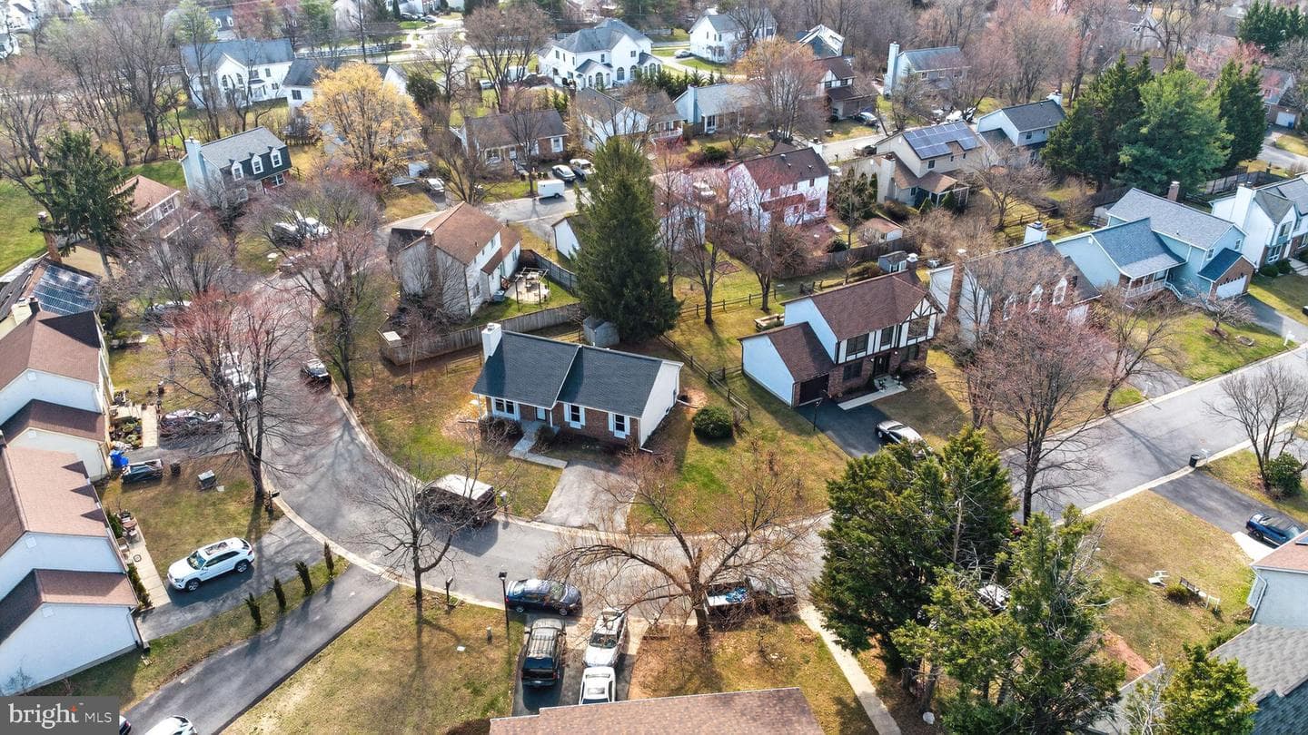 19031 McFarlin Drive