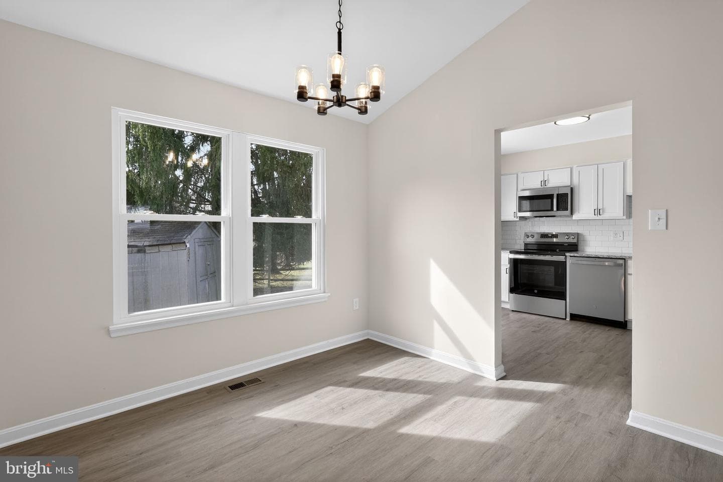 19031 McFarlin Drive photo 10