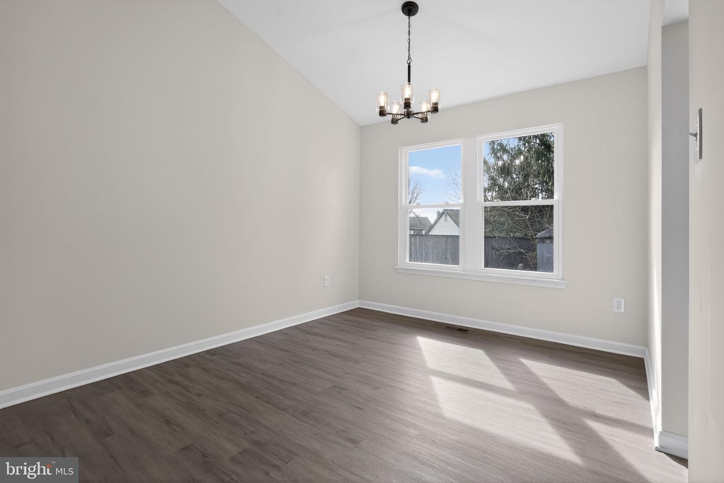 19031 McFarlin Drive photo 16