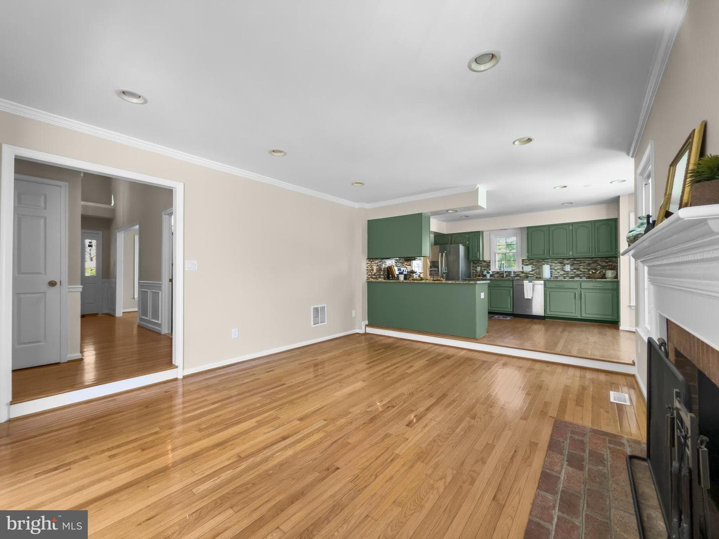 700 Beacon Hill Terrace photo 25